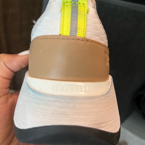 Used as New Sorel sneakers in size 7.5 with white n black sole 3 color scheme - Picture 3 of 3